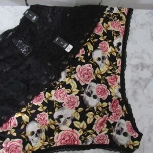 New Torrid Curve 6 6X‎ Panties Black Lace Skull Thong String Plus Size 2 Pairs